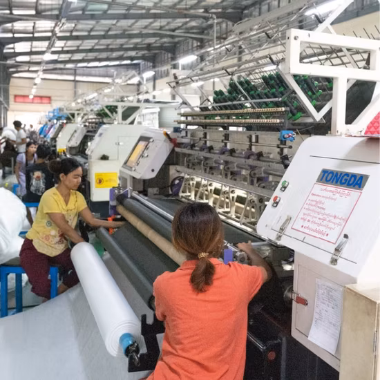 Tongda 전산 멀티 니들 퀼팅 기계